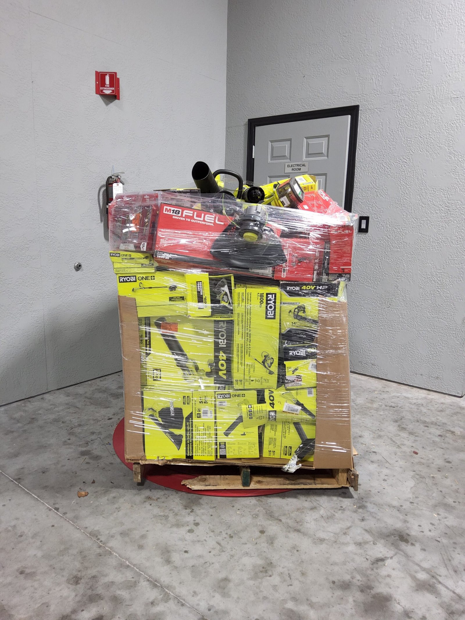 MIXED TOOL PALLET – LOT ID: 240125 100% Tested and Working (WITH BATTERIES AND CHARGERS) - Image 3