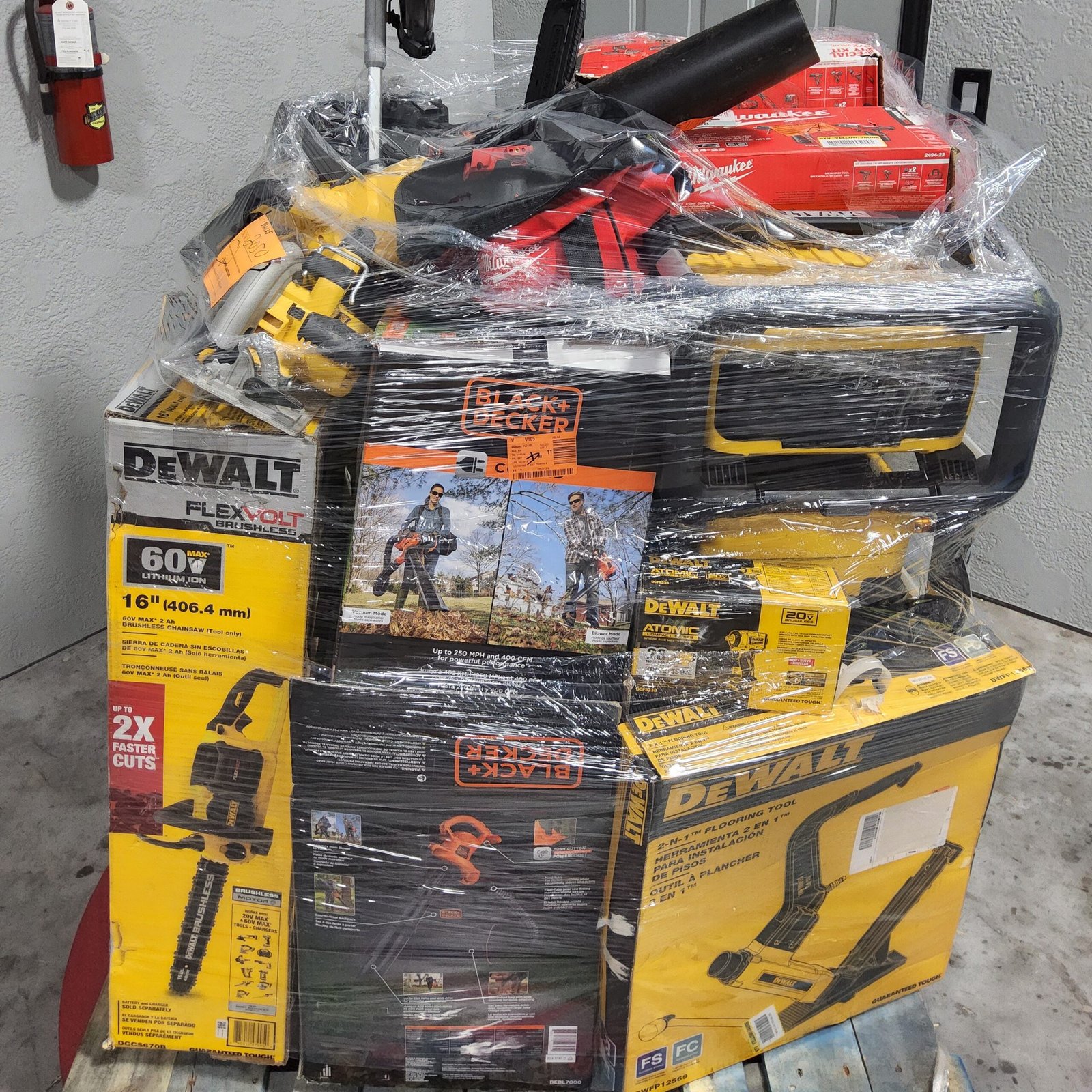 MILWAUKEE & DEWALT PALLET – LOT ID: 390125 100% Tested and Working (WITH BATTERIES AND CHARGERS) - Image 4