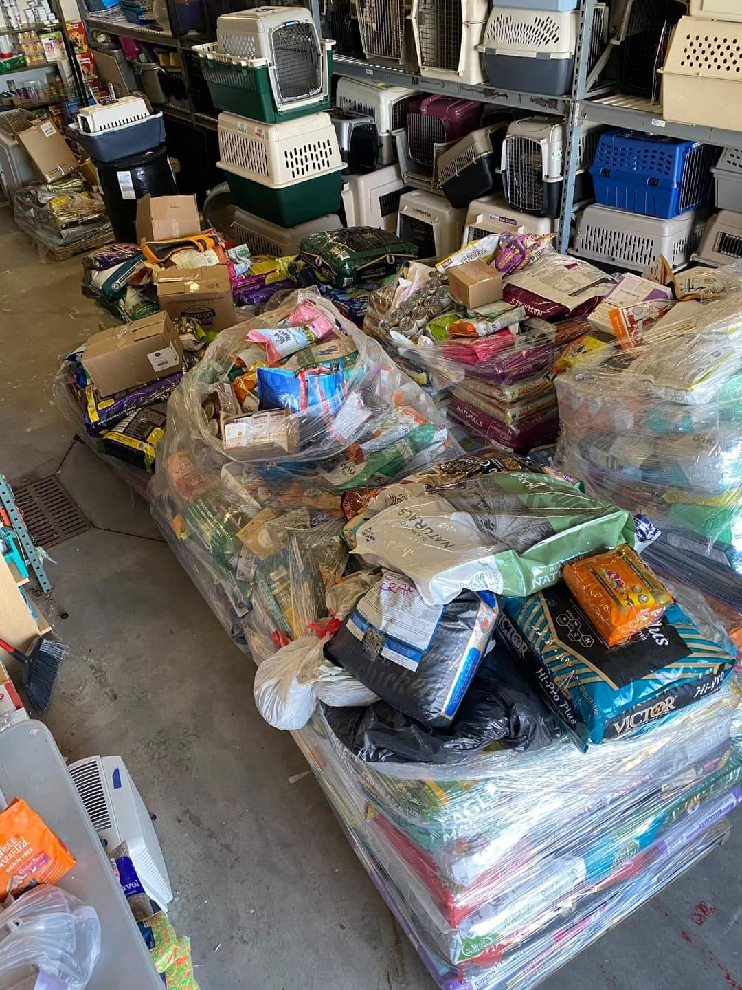 Pet Food Pallets - Image 4